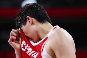 极速尼克斯1对决马刺低调看直播_极速尼克斯1对决马刺低调看直播在线观看_免费看直播