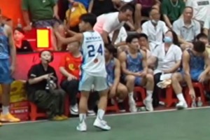 火爆加拿大对阵波黑在线观看