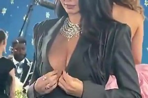 火爆马刺对尼克斯4在线观看
